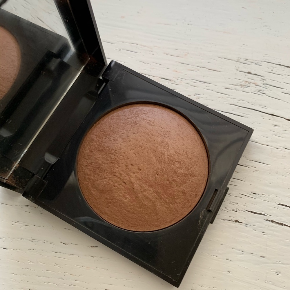 Laura Mercier radiant powder 4